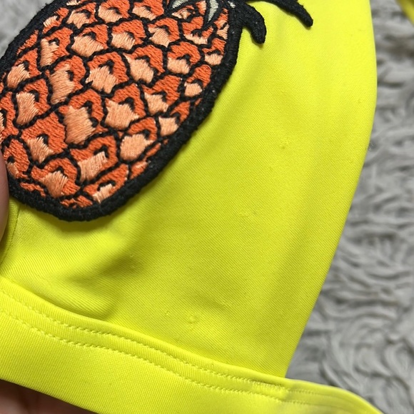 Last chance…Hollister Bikini Top Swimsuit Swim Pineapple M Medium - Picture 5 of 5